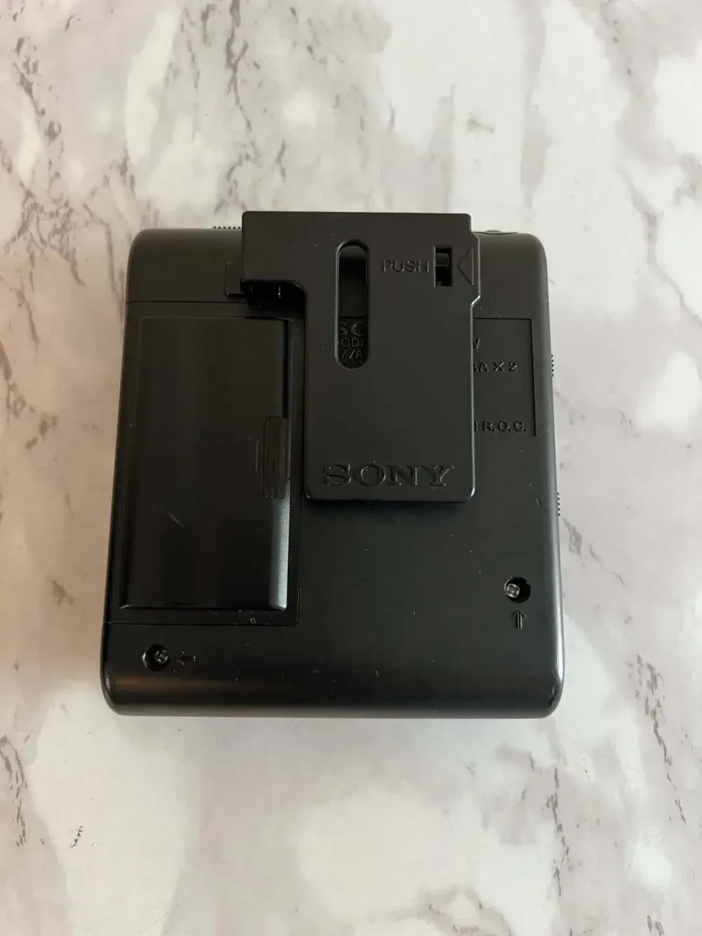 VTG Sony Walkman SRF-M40W FM/AM PLL Synthesized Stereo Receiver